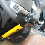 Bloqueador volante coche TSX TOOL instalado en volante de automóvil