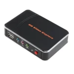 Vista lateral de la capturadora EZCAP 280 con puerto USB y salida HDMI