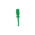 Detalle del clip de conexión verde para cable de prueba con gancho simple