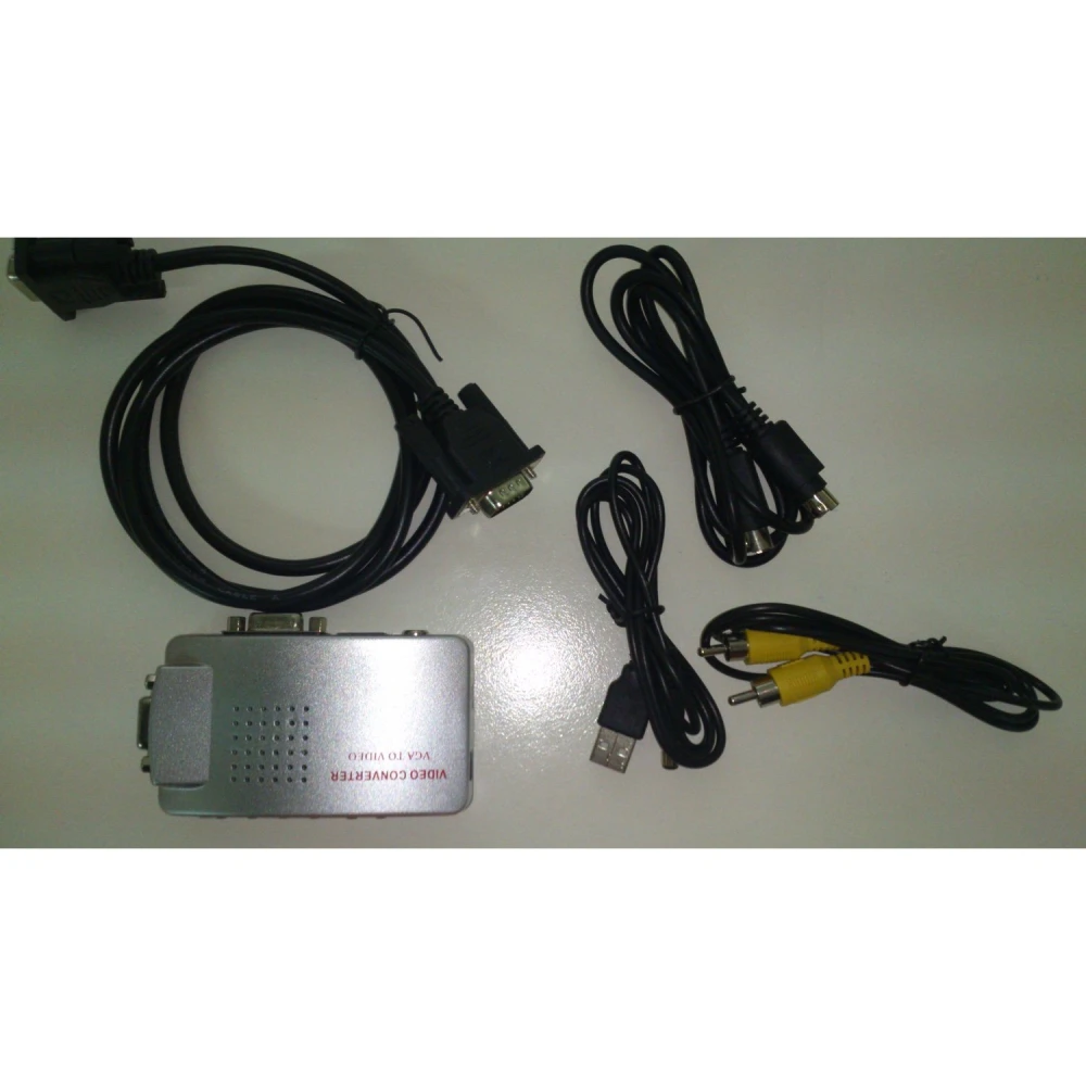 Convertidor VGA a RCA Video y S-Video conectado a monitor y TV antiguo