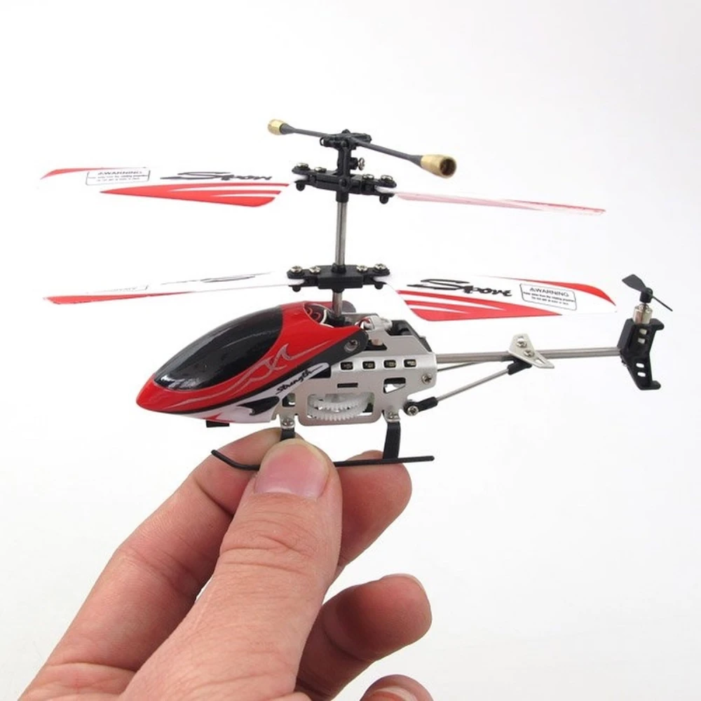 Vista general del mini helicóptero A68675 con giroscopio y luces LED