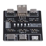 Probador compacto de cables USB Mechanic DT3 en uso